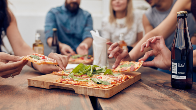 Drinks e snacks: 4 acessórios para tornar a reunião entre amigos ainda mais divertida