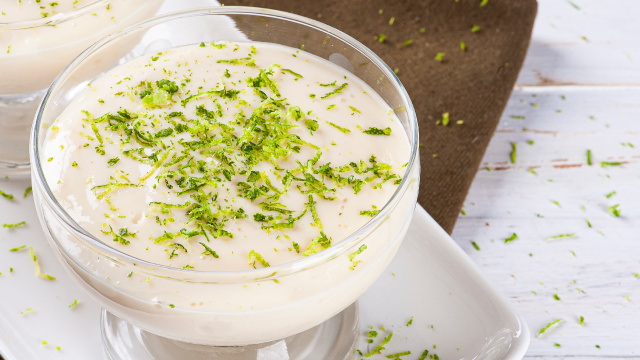 A melhor sobremesa do verão é esse creme de limão gelado: só 3 ingredientes e pronto em 5 minutos