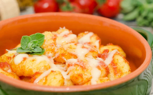 O nhoque de mandioca é uma receita sem peixe para o almoço de Páscoa perfeito para quem quer uma refeição simples, mas especial nesta data (Créditos: TudoGostoso)