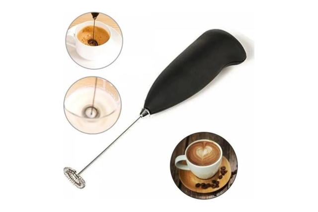 Versatilidade para bebidas, ovos e até café cremoso (Divulgação: Shopee).