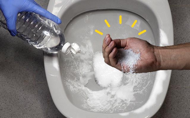 Veja por que deve colocar sal grosso no vaso sanitário todas as noites
