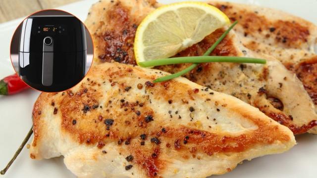 Meu filé de frango na airfryer sempre ficava seco e sem gosto, mas finalmente aprendi o segredo para ele ficar suculento e cheio de sabor!