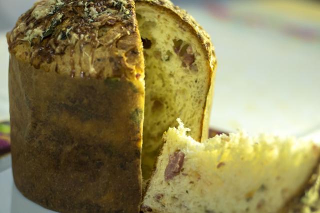 Panetone salgado é a comida de Natal que você vai querer comer até 2024; veja receita