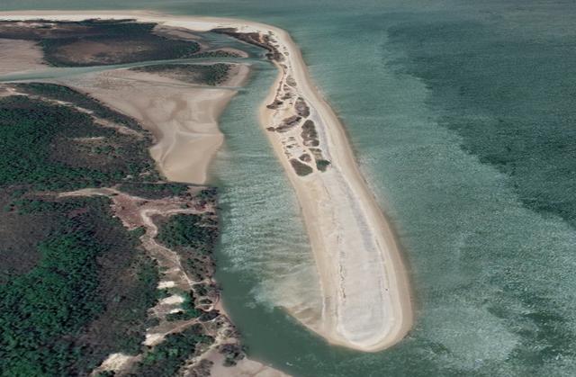 Praia brasileira pode sumir do mapa, alerta geocientista: 'Erosão acentuada'