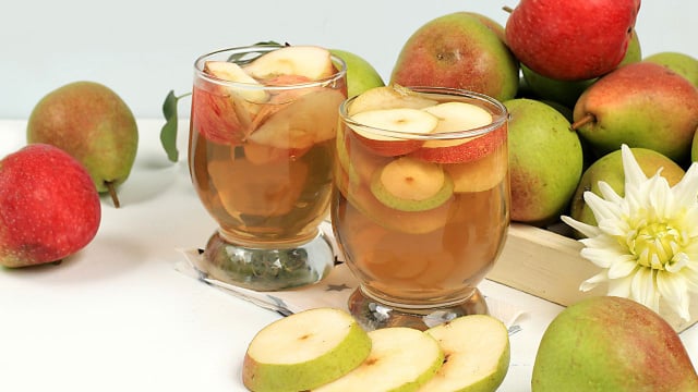 Benefícios do suco de pera com maçã: junte essas duas frutas simples e tenha uma bebida PODEROSA