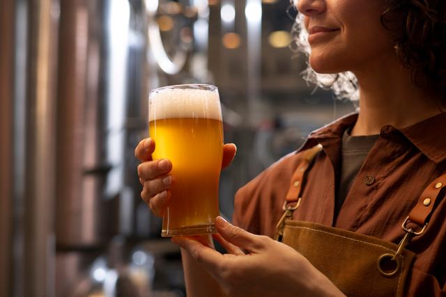 Benefícios da cerveja: o que a ciência diz sobre efeitos benéficos da bebida se consumir de forma moderada