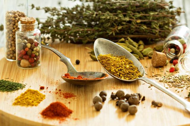 Erva, tempero ou especiaria: você sabe o que está usando na sua cozinha? Tem diferença!