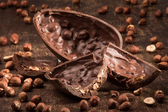 Ovo de Páscoa crocante: ainda dá tempo de fazer essa delícia chocolatuda para o domingo do coelhinho