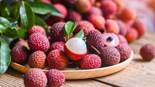 A fruta da estação que muitos ignoram, mas é rica em vitaminas, melhora o sistema imune e a qualidade do sono