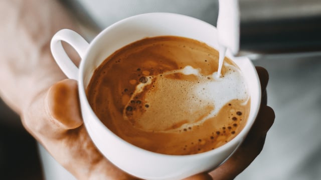 Diversos estudos ao redor do mundo apontam para os benefícios do café para a saúde (Créditos: Freepik)