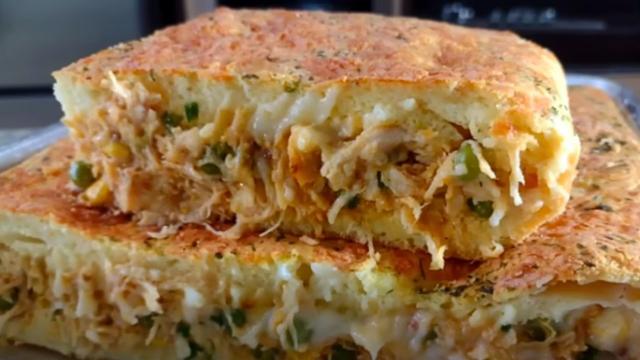 Torta de frango cremosa divina: com uma massa levinha, receita é perfeita para um lanche ou jantar em família