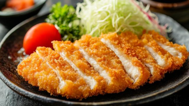 Nem farinha panko, nem farinha de rosca: esse é o melhor jeito de empanar o frango, fica mais saudável e proteico