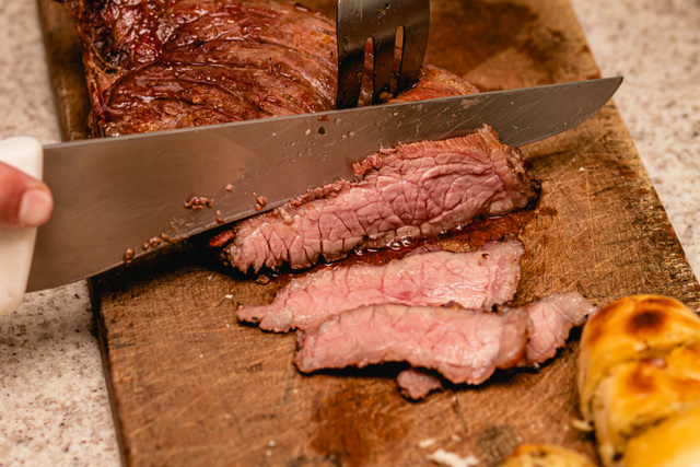 5 erros imperdoáveis no cozimento da carne que a tornam fibrosa, dura e sem sabor