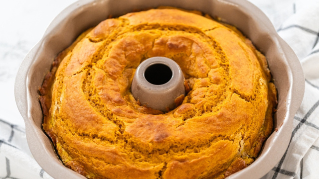 Bolo de tapioca fofinho de liquidificador: faço igualzinho ao da minha avó, essa receita não tem erro