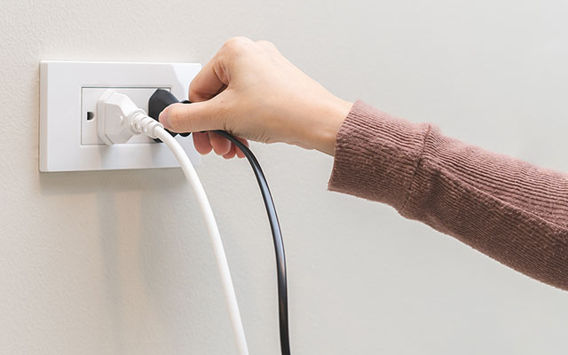 Esses são os aparelhos que você precisa tirar da tomada antes de de viajar no Carnaval