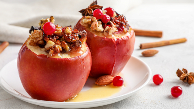 Com poucos ingredientes você prepara uma sobremesa deliciosa e quentinha (Créditos: Shutterstock)