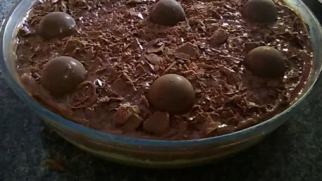 ovo de Páscoa de travessa. (créditos: TudoGostoso)
