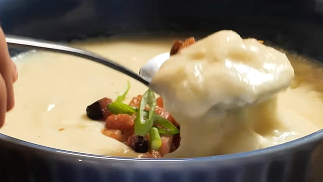 Uma sopa cremosa, encorpada e perfeita para aquecer os dias frios. (Foto: TudoGostoso)