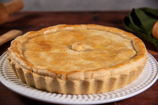 Todo mundo fala que meu empadão de frango tem a massa perfeita, o que ninguém sabe é o truque que aprendi com um especialista em salgados