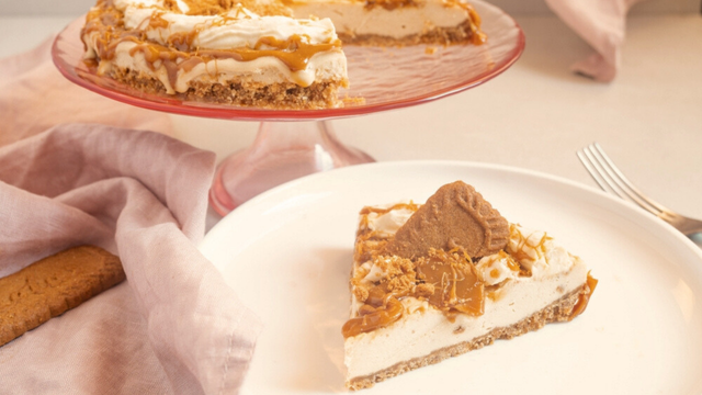 Esse biscoito se tornou sensação nas redes sociais e é perfeito para fazer uma cheesecake