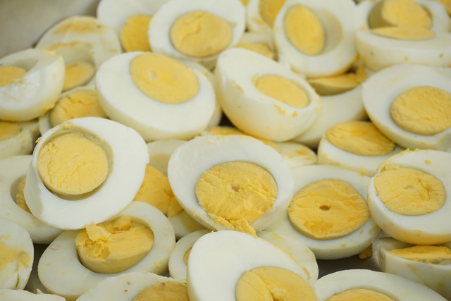 Será que você está comendo ovo demais todos os dias? Aqui está a quantidade certa para bater proteínas!