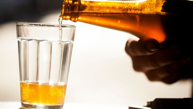 Cerveja mais forte do mundo: descubra a bebida escocesa que não tem validade e teor alcoólico maior que cachaça, vodka e até tequila