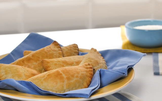 Pastel de forno é um salgado delicioso com uma massa única (Créditos: TudoGostoso)