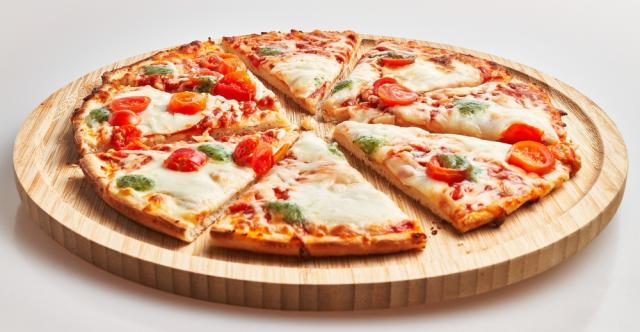 Massa de pizza rápida e fácil de 3 ingredientes SEM FERMENTAR pronta em 5 minutos