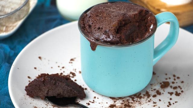 Bolo de caneca SEM OVO: a receita que deixou o meu lanche da tarde mágico