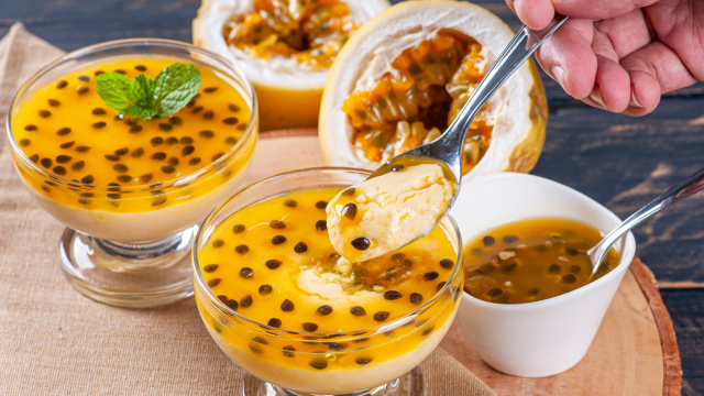 Todo mundo me pede essa receita de mousse de maracujá: é muito simples e fica uma delícia