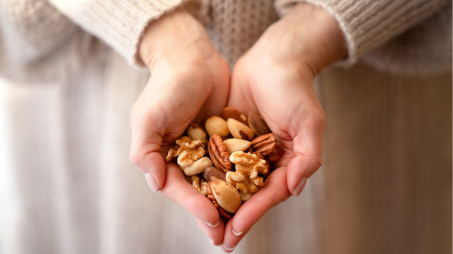 Um cardiologista de 35 anos: "Existe uma noz que é muito superior às demais quando se trata de melhorar a sua saúde"