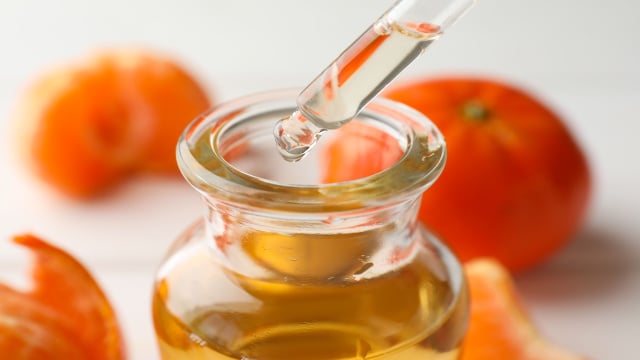 Esqueça o sabão líquido: o segredo da minha amiga italiana deixou minhas roupas perfumadas com cheiro de laranja-siciliana
