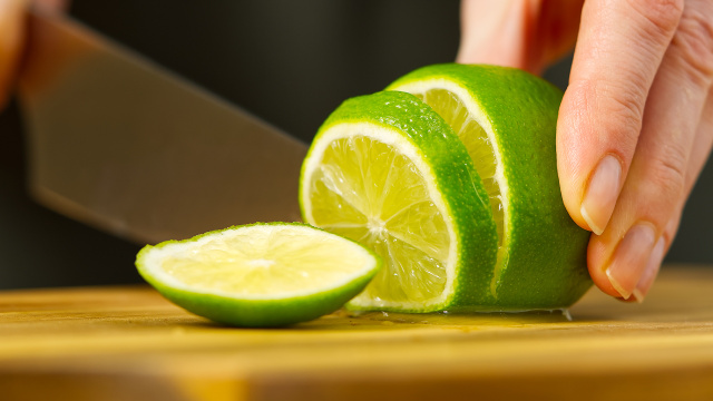 Como consumir limão para regular o açúcar no sangue? Descubra como a fruta pode te ajudar