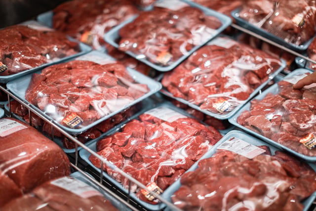 Filme biodegradável foi colocado à prova durante sete dias e apresentou resultados equivalentes aos do plástico convencional. (créditos: Shutterstock)