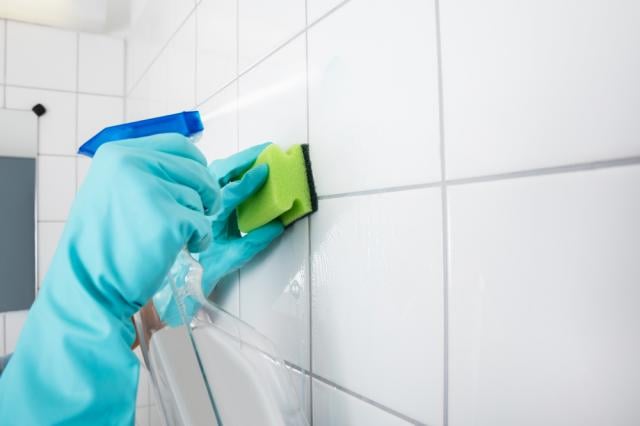 Descubra 5 utilidades da amônia na limpeza para deixar sua cozinha impecável