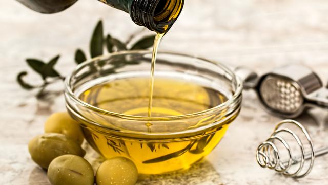 Coloque agora esses alimentos no cardápio para baixar o colesterol, segundo a ciência