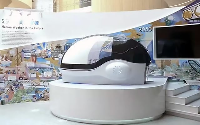 Nem chuveiro, nem banheira: empresa japonesa dá adeus ao banho tradicional e lança máquina de lavar pessoas