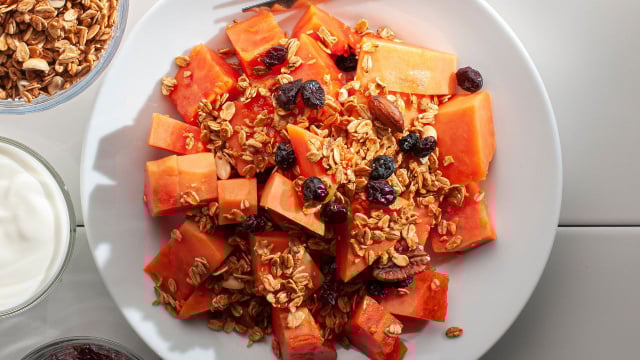 Tem o costume de comer mamão todo dia no café da manhã? Então você precisa saber qual o melhor para isso!