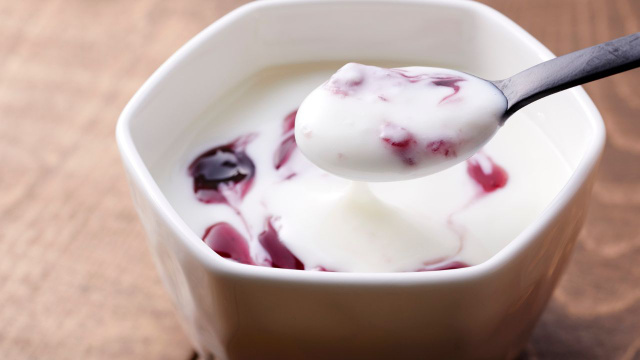 Efeitos a longo prazo do consumo de iogurte. Estudo de Harvard com 151.000 profissionais de saúde, ao longo de 10 anos.