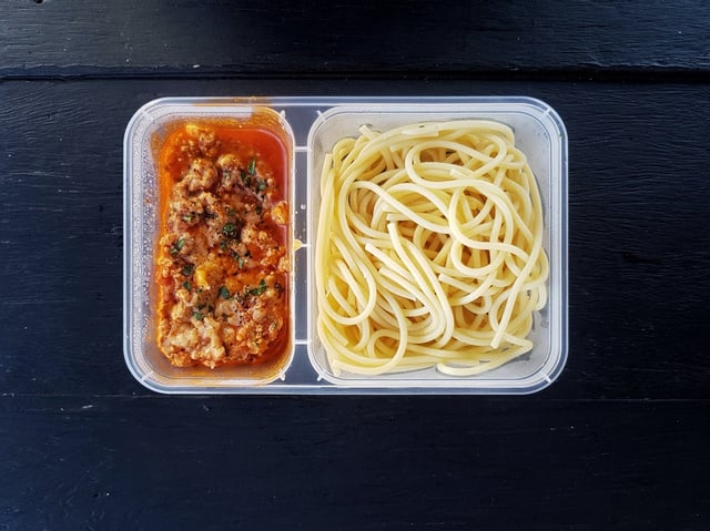 Você vai ver que seguindo esses truques, a sua marmita com macarrão vai ficar melhor do que nunca! (Créditos: Shutterstock)