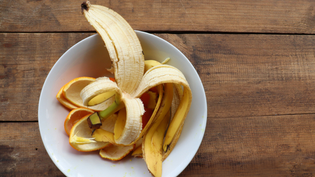 Nem casca de banana, nem casca de laranja: essa é a fruta com uma das cascas com mais propriedades curativas