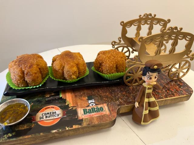 Bolinhos de abóbora com costela suína e queijo do Barão Chopp e Petiscos. (Foto: Jéssica Antunes/TudoGostoso)