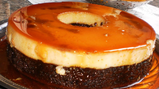 Minha avó faz essa sobremesa para o almoço de Páscoa desde que eu era pequena e nunca sobra nem farelo!