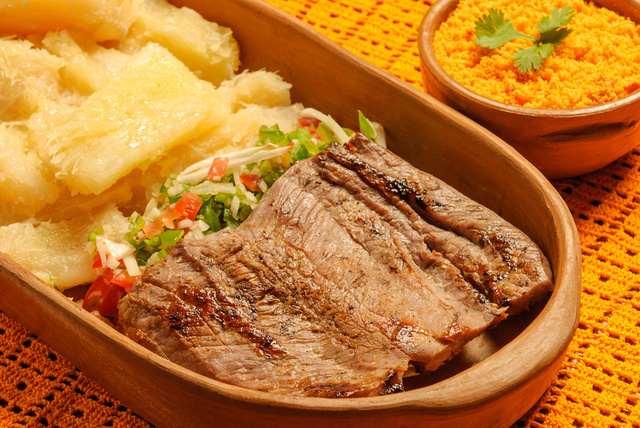 Acompanhamento que rouba a cena: essa mandiogrete vai elevar seu churrasco e deixar todo mundo querendo mais