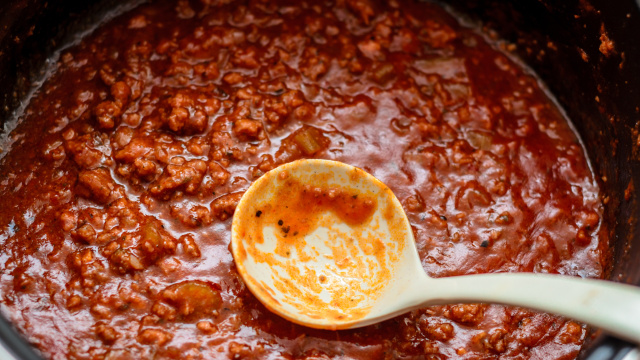 Como fazer um autêntico molho à bolonhesa? Receita tradicional leva um ingrediente que muitos esquecem