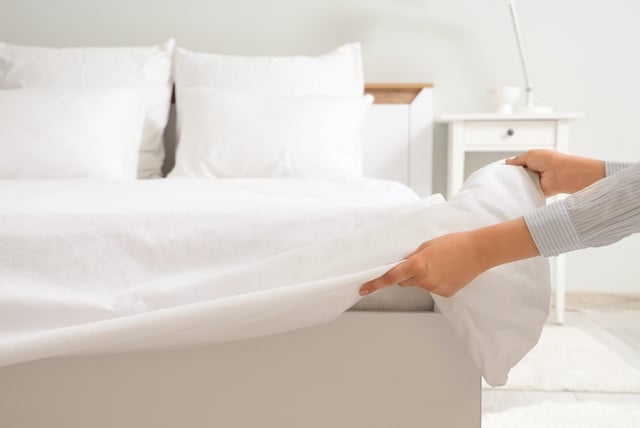 Por que as camas de hotel sempre têm vários travesseiros e um lençol? Se você já se questionou sobre isso, o TudoGostoso tem a resposta