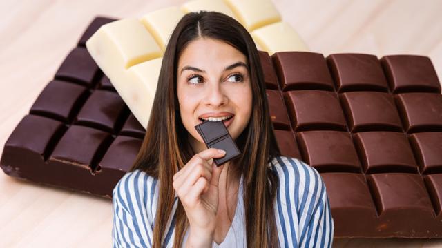 Nutricionista finalmente revela por que é melhor comer chocolate amargo (mesmo que as calorias sejam as mesmas do chocolate ao leite)