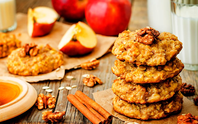 Biscoitos proteicos de aveia e maçã sem açúcar: uma receita fácil pronta em 30 minutos