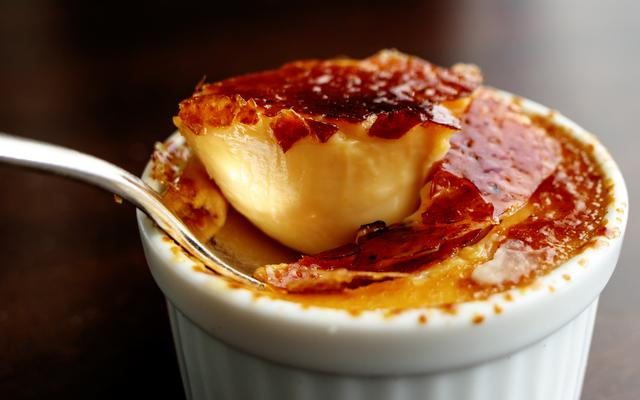 Creme Brulee do TudoGostoso: dicas de como preparar o caramelo perfeito