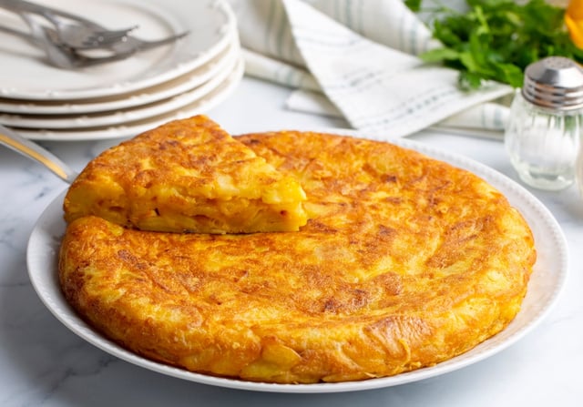 Receita revelada! Como fazer omelete para que fique fofinha e grossa, crocante por fora e macia por dentro, sem ficar oleosa, usando apenas uma frigideira